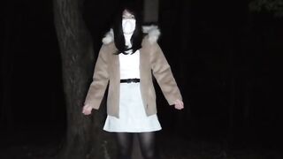 Crossdresser masturbates in the woods and squirts many times.