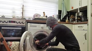 Desperate Housewife Called the Plumber to '' Fix '' Her Washing Machine