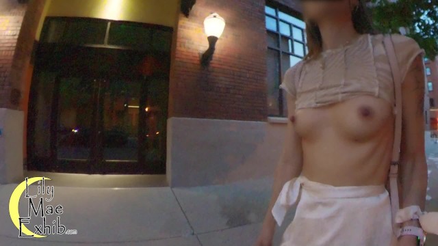 Flashing tits and pussy for strangers downtown