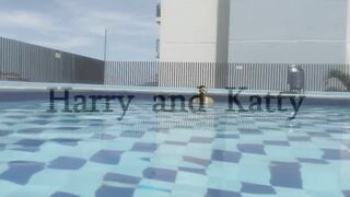 showing her tits in a public pool, it was very hot
