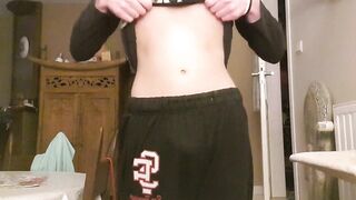 Teen masturbates, cums and show his ass