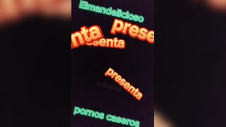 sexo casero ,A mi novia le gusta que la mame el coño y se exita mucho
