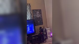 Having a fast quicky with the mistress as wife plays vr hahah