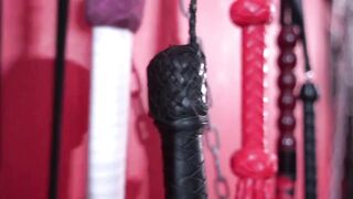The latex doll worships Dominatrix Nika's feet and shoes. Latex fetish.