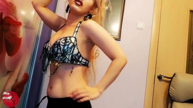 Sexy Big Boobs Shaking and Belly Dance. Navel shake. Belly Fetish. Promo Video.