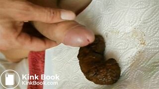 Je fais un beau caca dur et chaud inondé de sperme + 30 fartgasm enchaînés