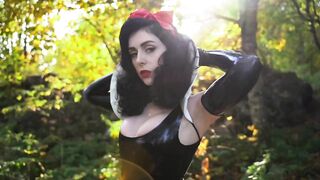 Snow White's beautiful boobs
