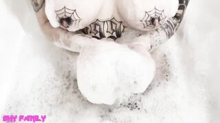 Sexy Tattooed Slut Sucks Boyfriends Dick & Demands Him To Cum All Over Her Face!