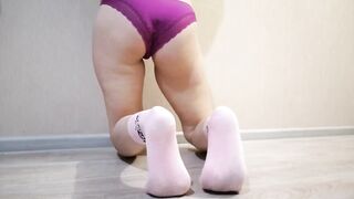 Pee in her panties and on her socks. Sexy ass.