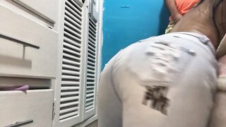 ????she pisses on her pants. during a blowjob you want to see how she cums in her mouth????