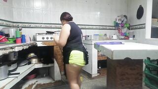 1PARTE: cuando mi esposo no esta me pongo cachonda con mi HIJASTRO