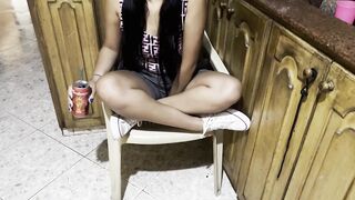 P3????THERE IS NO BATHROOM!! Desperate to urinate, she does it in her jeans????