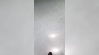 VERY FAST ORGASM PUBLIC BATHROOM PEE