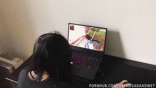 Подросток геймер оттрахана лучшим другом пока играла в Apex Legends
