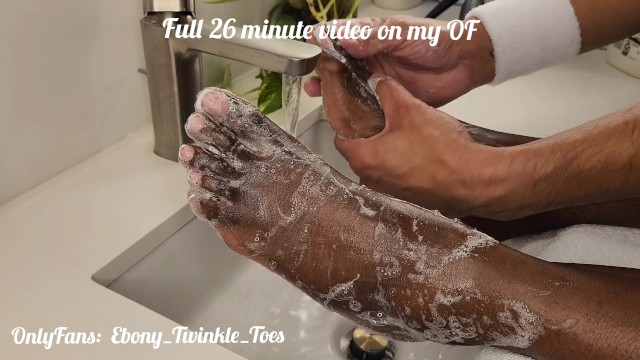 Trailer for: 26 minutes of washing, oiling, ilcking, sucking maple syrup before fucked and creamed