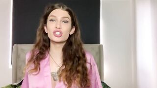 Hot TS Slut Get's Fucked by Famous Rapper with BBC