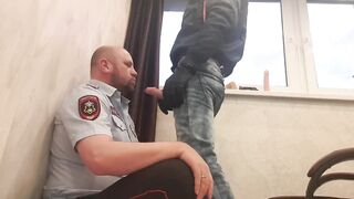 TOUGH SKINHEAD fuck the THROAT of a POLICEMAN with BIG DICK and VERY HARD FACE SLAPPING and SPITTING