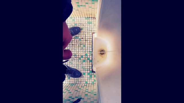 4k " Dudes in tracksuit accidentally long pissing a Public ".
