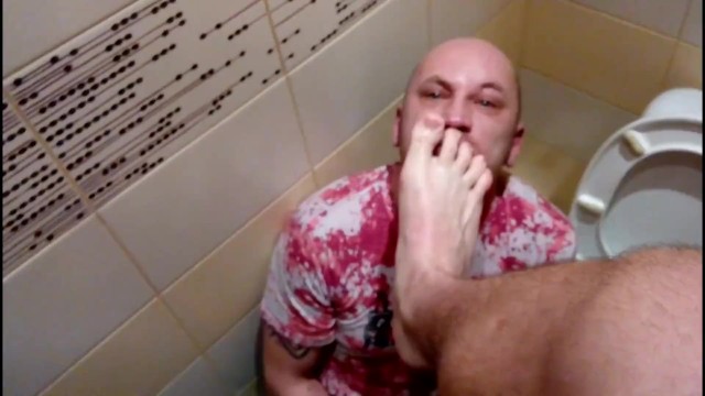 Continuation - VERY HANDSOME 2-meter young ALPHA MALE fucks a DICK and a SIZE 50 LEG in the TOILET
