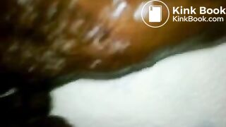 Je fais de gros cacas durs, ça m'excite, je jouis