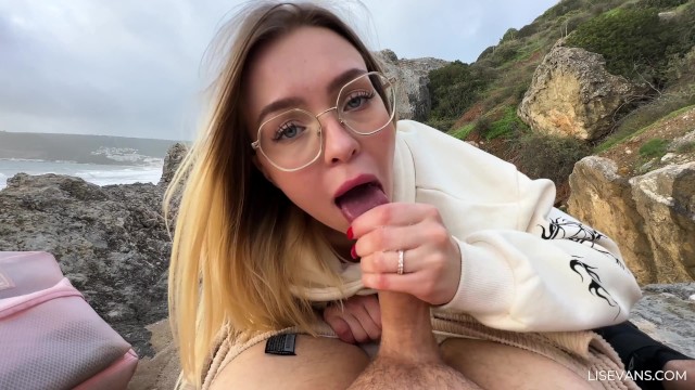 TWO GIRLS 18 Y.O love to take a DICK on vacation on the beach ????