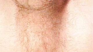 Je fais un beau caca bien dur et je m'offre une dégustation et une éjaculation