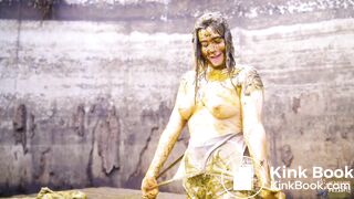 Green Wedding in Cowshit