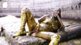 Green Wedding in Cowshit