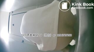 Beautiful women pooping in the toilet 27