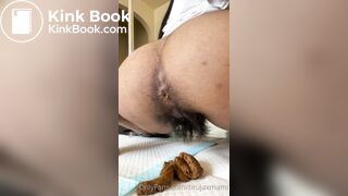 Hairy Latina Shitting