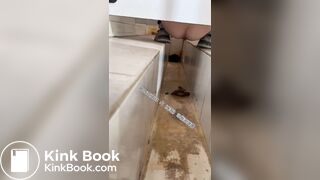 Beautiful women pooping in the toilet 30