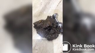 Hot Woman Shitting With Anal Plug