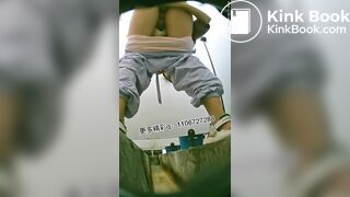 Beautiful women pooping in the toilet 37