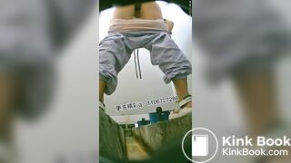 Beautiful women pooping in the toilet 37