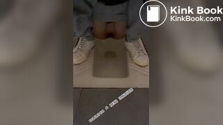 Beautiful women pooping in the toilet 41