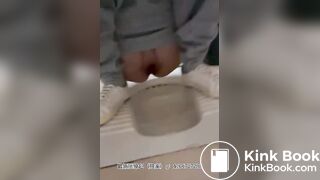 Beautiful women pooping in the toilet 41