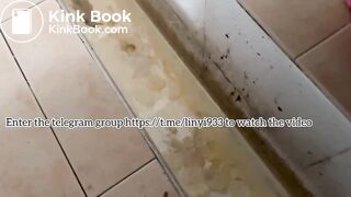 Beautiful women pooping in the toilet 57