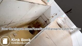 Beautiful women pooping in the toilet 58