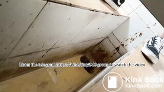 Beautiful women pooping in the toilet 59