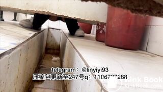 Beautiful women pooping in the toilet 53