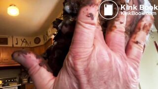 Black Man Feeds a Shit Eating Photojournalist