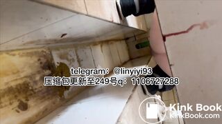 The girl excreted profusely in the toilet 52