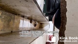 The girl excreted profusely in the toilet 62