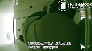 The girl excreted profusely in the toilet 65