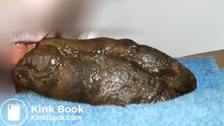 Longue et délicieuse masturbation scato avec des culottes sales, 2 éjacs sur mon caca