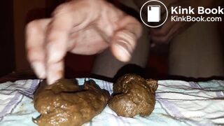 Je fais caca et je jouis deux fois dessus