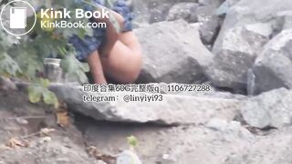 The girl excreted profusely in the toilet 69