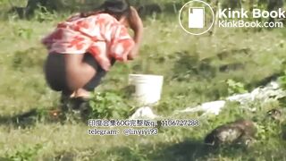 The girl excreted profusely in the toilet 71