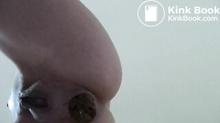 Dropping turdbombs