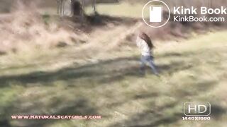 NSG good brune shitting in foret